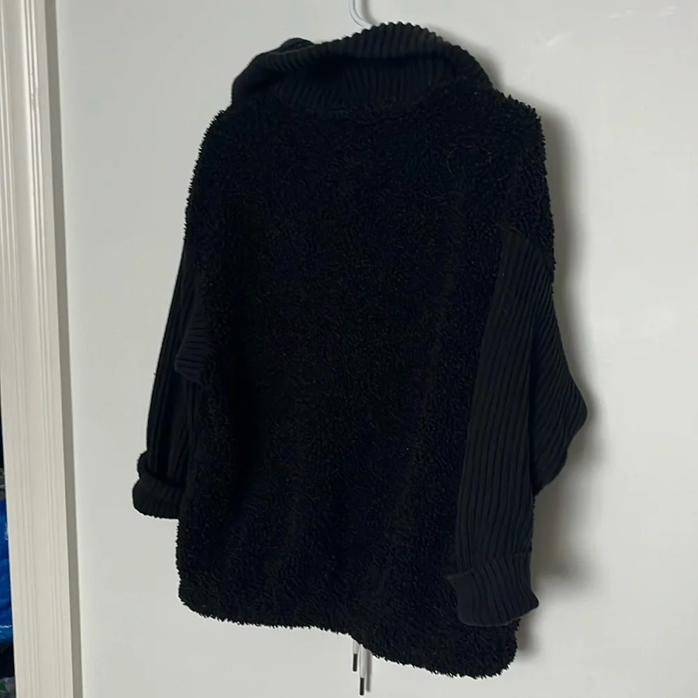 Varley Ribbed Black Sweater Fleece Pullover, worn twice - Picture 6 of 6